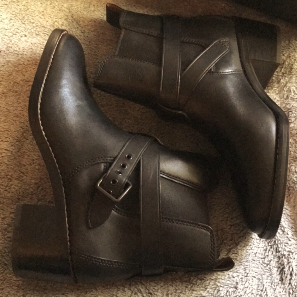 Coach Chelsea booties